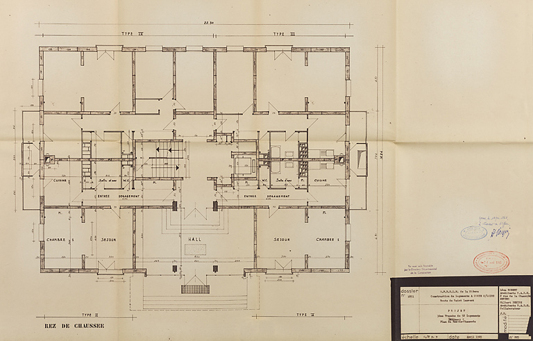 Bâtiment A à K : troisième tranche de 52 logements, bâtiment G, plan du rez-de-chaussée ; L. Robert, G. Denise, avril 1965. (Archives municipales Cosne-Cours-sur-Loire, 200 W 20 - PC 821) © Thierry  Kuntz (reproduction) / Région Bourgogne-Franche-Comté, Inventaire du patrimoine - 2014