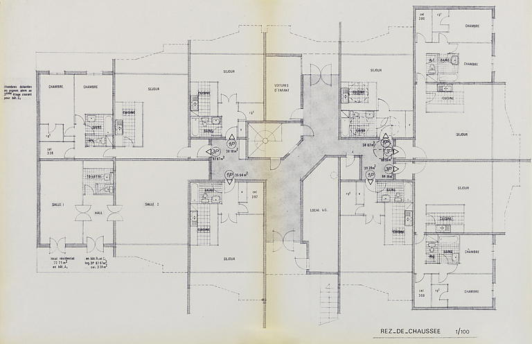 Opération de 132 logements : plan du rez-de-chaussée des immeubles ; F. Martin Lavigne, D. Chenut, O. Senly, septembre 1979. (Archives municipales Cosne-Cours-sur-Loire, 200 W 115 - PC 684) © Thierry  Kuntz (reproduction) / Région Bourgogne-Franche-Comté, Inventaire du patrimoine - 2014