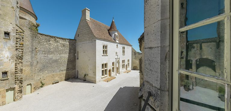  château fort © Thierry Kuntz / Région Bourgogne-Franche-Comté, Inventaire du patrimoine - 2015