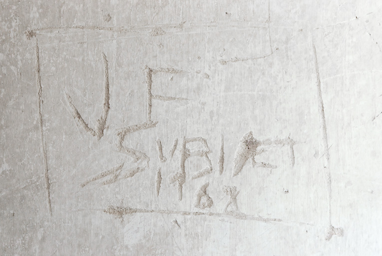 Graffiti de la cage d'escalier. © Pierre-Marie Barbe-Richaud / Région Bourgogne-Franche-Comté, Inventaire du patrimoine - 2015