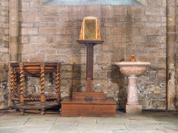 Mobilier installé dans le choeur. © Pierre-Marie Barbe-Richaud / Région Bourgogne-Franche-Comté, Inventaire du patrimoine - 2015