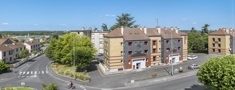 façade antérieure est du bâtiment Binot-D. © Thierry Kuntz / Région Bourgogne-Franche-Comté, Inventaire du patrimoine - 2015