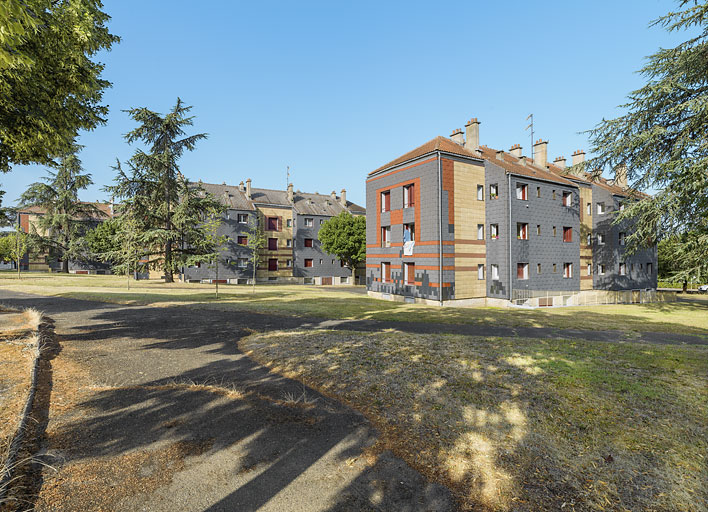 Bâtiments Binot-C, Binot-B et Binot-A, façades postérieures. © Thierry Kuntz / Région Bourgogne-Franche-Comté, Inventaire du patrimoine - 2015