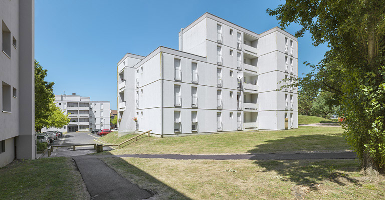 Bâtiment 27, façade latérale sud et façade postérieure est. © Thierry Kuntz / Région Bourgogne-Franche-Comté, Inventaire du patrimoine - 2015