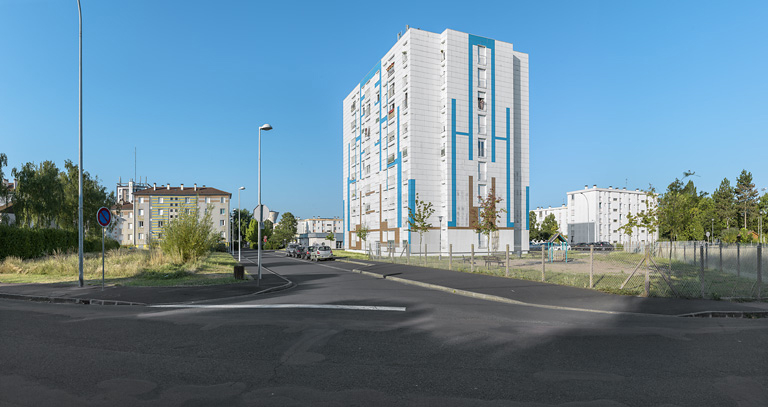 Tour Schweitzer, façade postérieur est et façade latérale nord. © Thierry Kuntz / Région Bourgogne-Franche-Comté, Inventaire du patrimoine - 2015