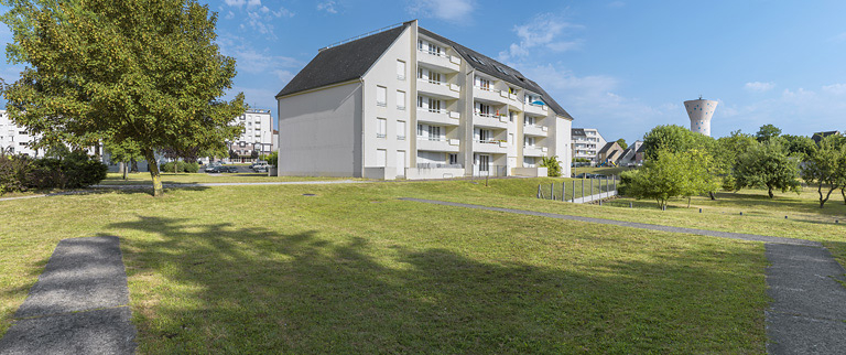 Bâtiment les Hauts de Loire 1, façade postérieure ouest. © Thierry Kuntz / Région Bourgogne-Franche-Comté, Inventaire du patrimoine - 2015