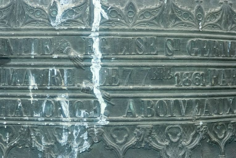Détail de l'inscription sur la deuxième cloche. © Pierre-Marie Barbe-Richaud / Région Bourgogne-Franche-Comté, Inventaire du patrimoine - 2016