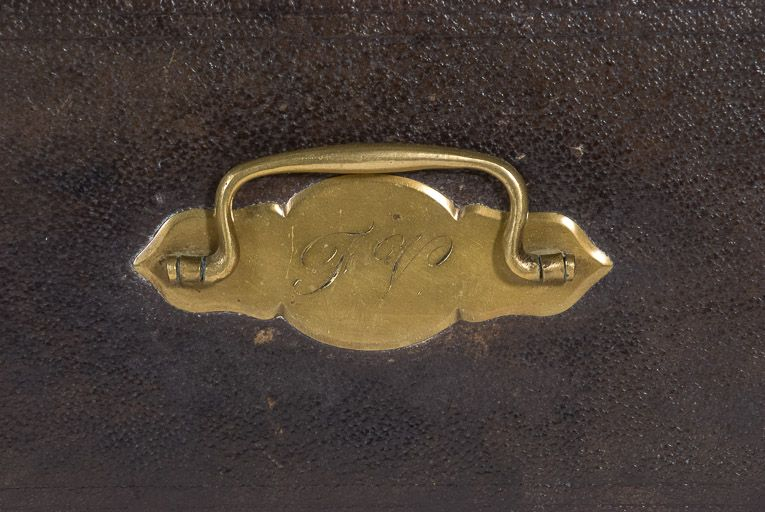 Poignée de la boîte. © Pierre-Marie Barbe-Richaud / Région Bourgogne-Franche-Comté, Inventaire du patrimoine - 2016