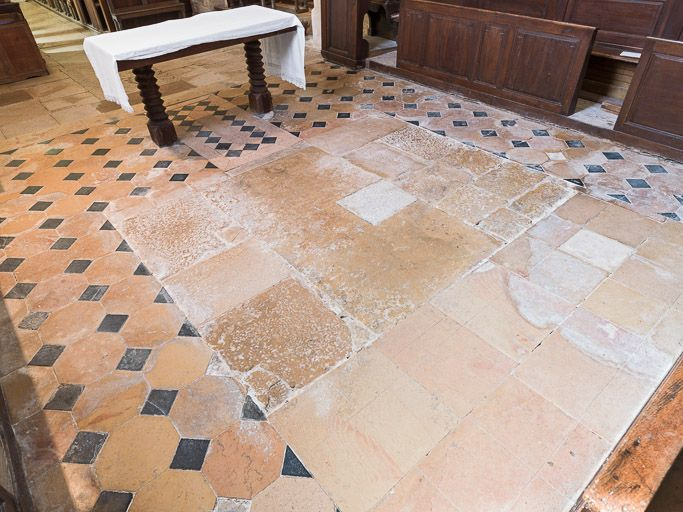 Dallage du choeur. © Pierre-Marie Barbe-Richaud / Région Bourgogne-Franche-Comté, Inventaire du patrimoine - 2016