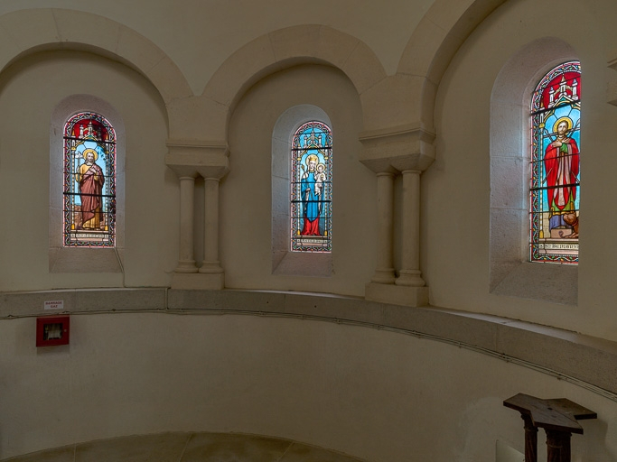 Vue d'ensemble des trois baies du choeur. © Pierre-Marie Barbe-Richaud / Région Bourgogne-Franche-Comté, Inventaire du patrimoine - 2016