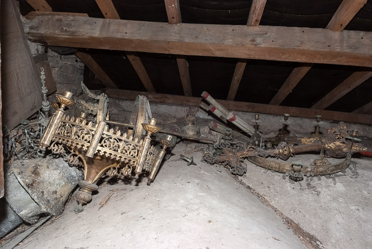 Objets mobiliers déposés dans les combles. © Pierre-Marie Barbe-Richaud / Région Bourgogne-Franche-Comté, Inventaire du patrimoine - 2016
