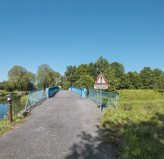 Vue du dessus. © Thierry Kuntz / Région Bourgogne-Franche-Comté, Inventaire du patrimoine - 2016 Vue du dessus. © Thierry Kuntz / Région Bourgogne-Franche-Comté, Inventaire du patrimoine - 2016