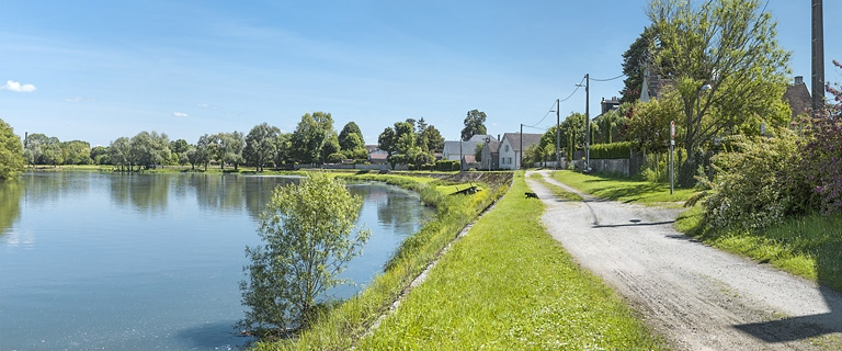 digue © Thierry Kuntz / Région Bourgogne-Franche-Comté, Inventaire du patrimoine - 2017  digue © Thierry Kuntz / Région Bourgogne-Franche-Comté, Inventaire du patrimoine - 2017