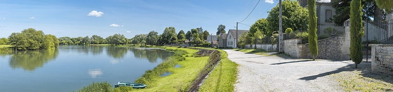 digue © Thierry Kuntz / Région Bourgogne-Franche-Comté, Inventaire du patrimoine - 2017  digue © Thierry Kuntz / Région Bourgogne-Franche-Comté, Inventaire du patrimoine - 2017