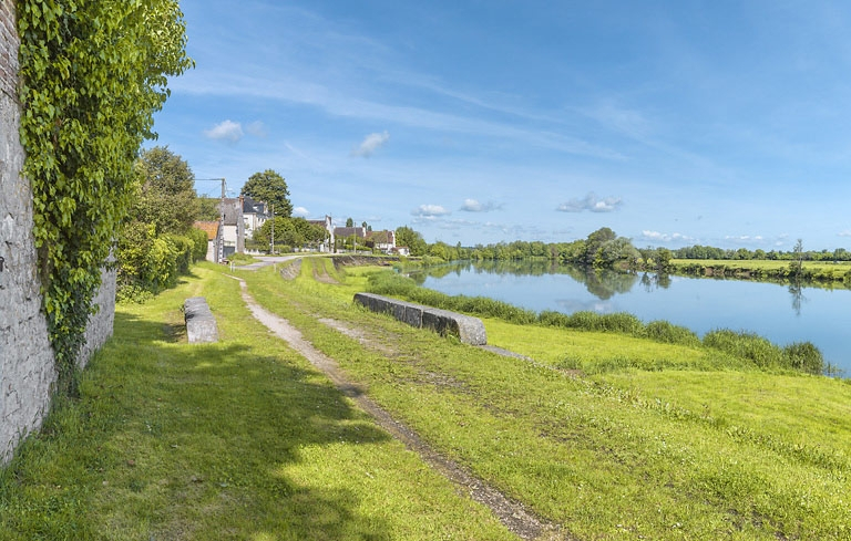 digue © Thierry Kuntz / Région Bourgogne-Franche-Comté, Inventaire du patrimoine - 2017  digue © Thierry Kuntz / Région Bourgogne-Franche-Comté, Inventaire du patrimoine - 2017