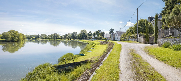 digue © Thierry Kuntz / Région Bourgogne-Franche-Comté, Inventaire du patrimoine - 2017  digue © Thierry Kuntz / Région Bourgogne-Franche-Comté, Inventaire du patrimoine - 2017