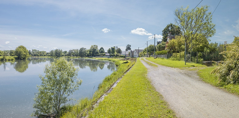 digue © Thierry Kuntz / Région Bourgogne-Franche-Comté, Inventaire du patrimoine - 2017  digue © Thierry Kuntz / Région Bourgogne-Franche-Comté, Inventaire du patrimoine - 2017