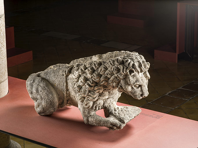  château fort ouvrage fortifié gargouille © Bruce Aufrère / Musée archéologique, Dijon - 2017