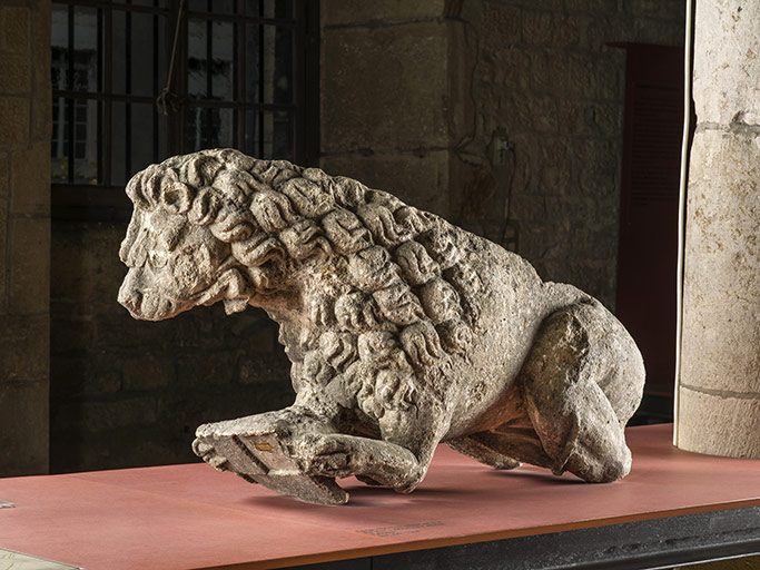  château fort ouvrage fortifié gargouille © Bruce Aufrère / Musée archéologique, Dijon - 2017