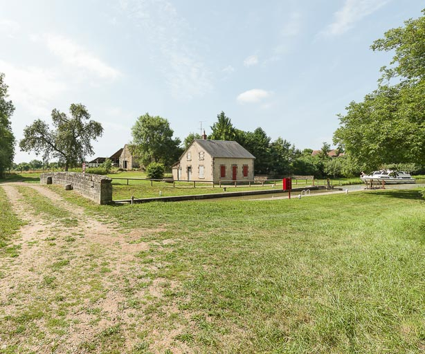 Vue du site d'écluse. © Pierre-Marie Barbe-Richaud / Région Bourgogne-Franche-Comté, Inventaire du patrimoine - 2017