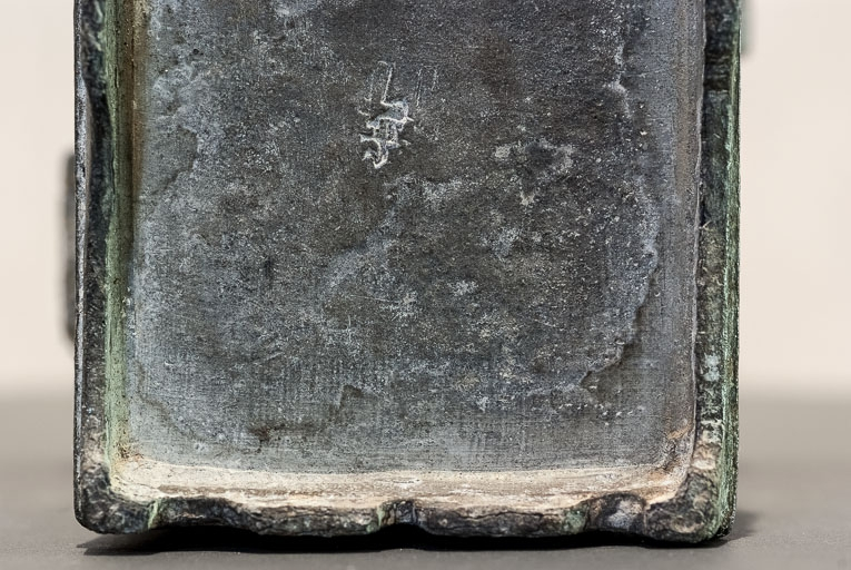 Détail du poinçon. © Pierre-Marie Barbe-Richaud / Région Bourgogne-Franche-Comté, Inventaire du patrimoine - 2017 Détail du poinçon. © Pierre-Marie Barbe-Richaud / Région Bourgogne-Franche-Comté, Inventaire du patrimoine - 2017