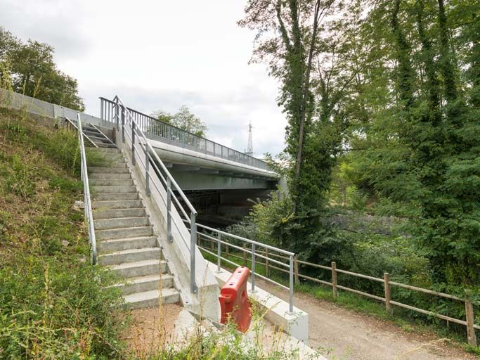 Vue d'ensemble du pont. © Pierre-Marie Barbe-Richaud / Région Bourgogne-Franche-Comté, Inventaire du patrimoine - 2017