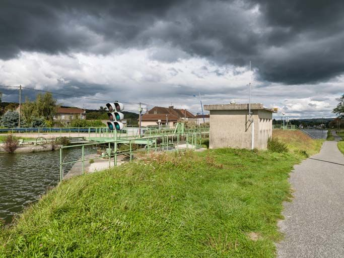 Vue d'ensemble du site d'écluse et du chemin de halage. © Pierre-Marie Barbe-Richaud / Région Bourgogne-Franche-Comté, Inventaire du patrimoine - 2017