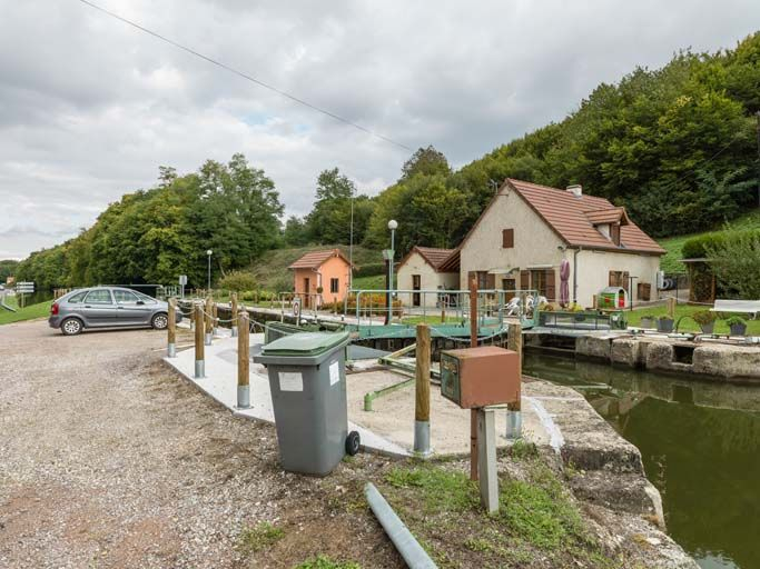 Vue d'ensemble du site d'écluse. © Pierre-Marie Barbe-Richaud / Région Bourgogne-Franche-Comté, Inventaire du patrimoine - 2017