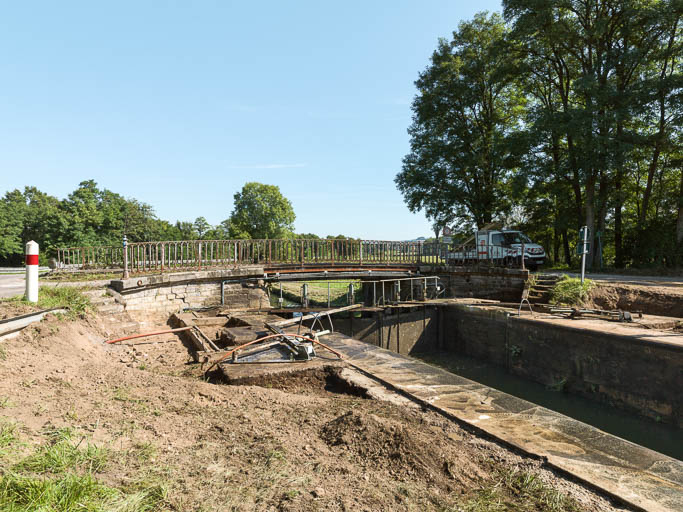 Vue d'ensemble du pont. © Pierre-Marie Barbe-Richaud / Région Bourgogne-Franche-Comté, Inventaire du patrimoine - 2017