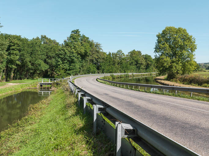 Vue du petit barrage à deux vannes. © Pierre-Marie Barbe-Richaud / Région Bourgogne-Franche-Comté, Inventaire du patrimoine - 2017