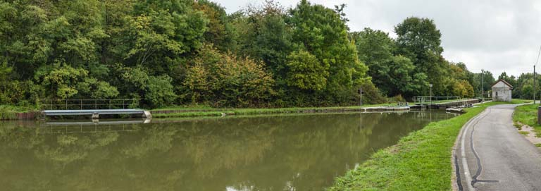 Vue d'ensemble du site d'écluse. © Pierre-Marie Barbe-Richaud / Région Bourgogne-Franche-Comté, Inventaire du patrimoine - 2017