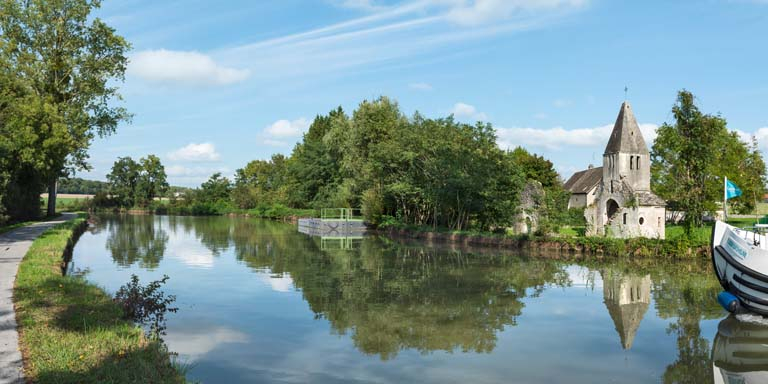Vue d'ensemble du port. © Pierre-Marie Barbe-Richaud / Région Bourgogne-Franche-Comté, Inventaire du patrimoine - 2017