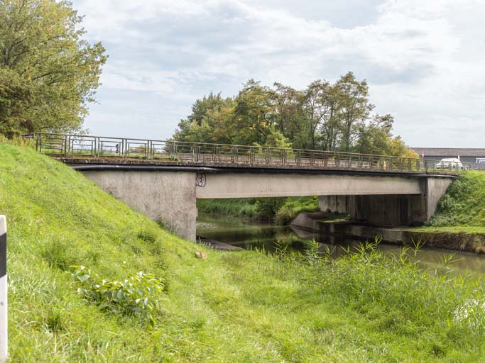 Vue d'ensemble du pont. © Pierre-Marie Barbe-Richaud / Région Bourgogne-Franche-Comté, Inventaire du patrimoine - 2017
