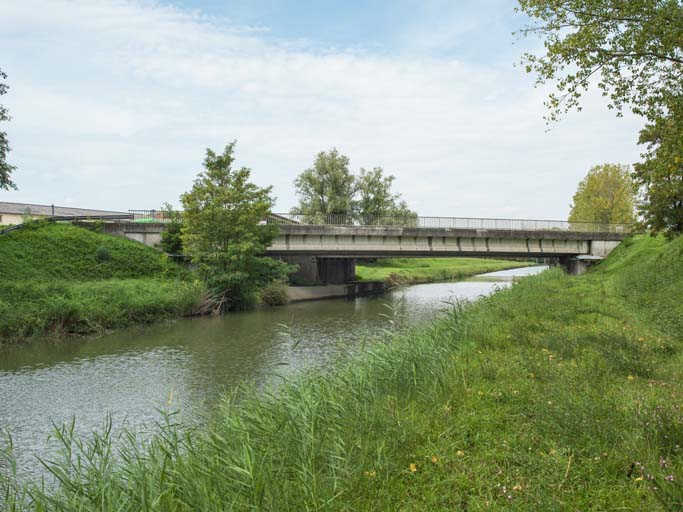 Vue d'ensemble du pont. © Pierre-Marie Barbe-Richaud / Région Bourgogne-Franche-Comté, Inventaire du patrimoine - 2017
