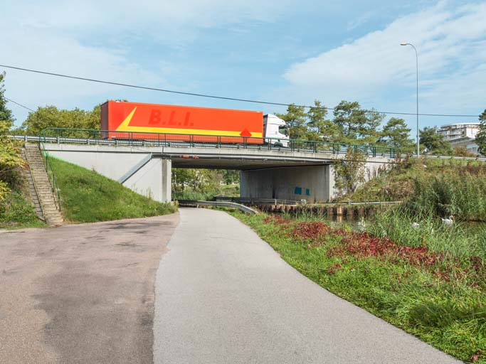 Vue d'ensemble du pont. © Pierre-Marie Barbe-Richaud / Région Bourgogne-Franche-Comté, Inventaire du patrimoine - 2017