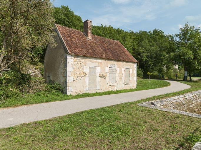 Vue de la maison éclusière. © Pierre-Marie Barbe-Richaud / Région Bourgogne-Franche-Comté, Inventaire du patrimoine - 2017
