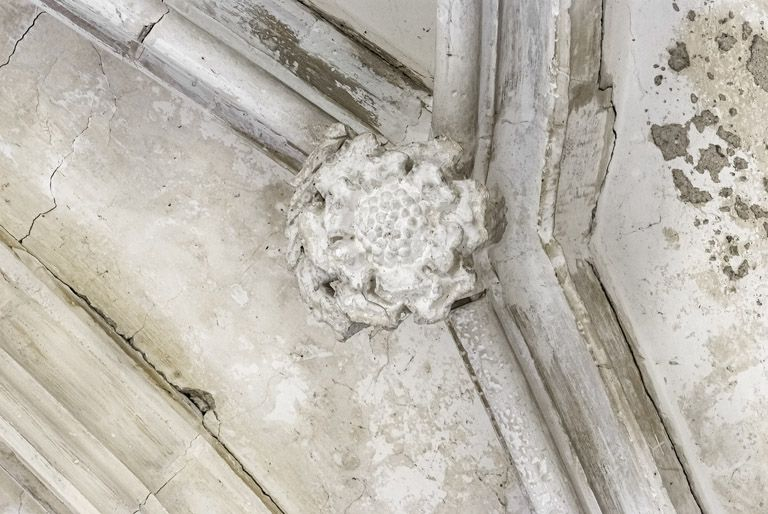 Intérieur de la chapelle : clef de voûte du choeur. © Thierry Kuntz / Région Bourgogne-Franche-Comté, Inventaire du patrimoine - 2018