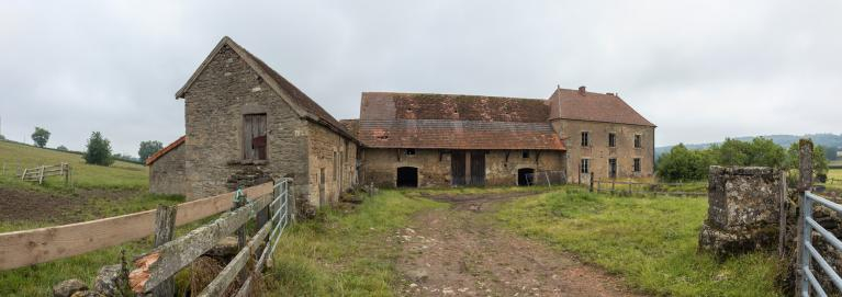 ferme © Pierre-Marie Barbe-Richaud / Région Bourgogne-Franche-Comté, Inventaire du patrimoine - 2018 ferme © Pierre-Marie Barbe-Richaud / Région Bourgogne-Franche-Comté, Inventaire du patrimoine - 2018