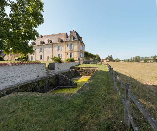château © Pierre-Marie Barbe-Richaud / Région Bourgogne-Franche-Comté, Inventaire du patrimoine - 2018