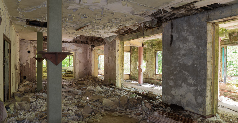 Bâtiment principal, vue intérieure de la salle commune au rez-de-chaussée. © Pierre-Marie Barbe-Richaud / Région Bourgogne-Franche-Comté, Inventaire du patrimoine - 2019
