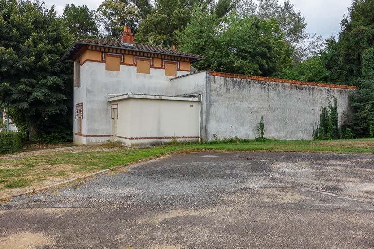 Vue du site avant la construction du nouvel établissement thermal (2018). © Fabien Dufoulon / Région Bourgogne-Franche-Comté, Inventaire du patrimoine - 2019 Vue du site avant la construction du nouvel établissement thermal (2018). © Fabien Dufoulon / Région Bourgogne-Franche-Comté, Inventaire du patrimoine - 2019