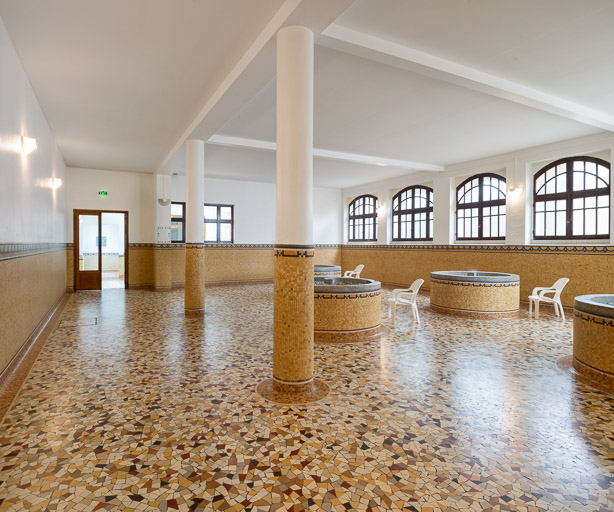 Salle d'inhalation à l'emplacement de la deuxième piscine. © Pierre-Marie Barbe-Richaud / Région Bourgogne-Franche-Comté, Inventaire du patrimoine - 2019 Salle d'inhalation à l'emplacement de la deuxième piscine. © Pierre-Marie Barbe-Richaud / Région Bourgogne-Franche-Comté, Inventaire du patrimoine - 2019