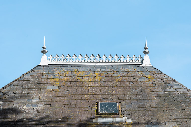 crête de toit © Pierre-Marie Barbe-Richaud / Région Bourgogne-Franche-Comté, Inventaire du patrimoine - 2019