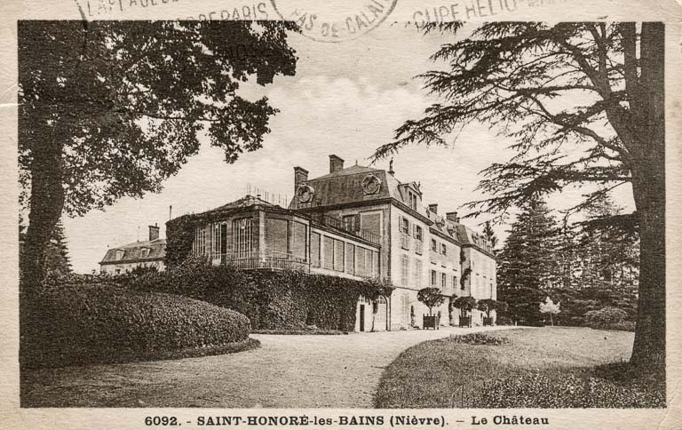 Jardin d'hiver et corps de logis. © auteur / Région Bourgogne-Franche-Comté, Inventaire du patrimoine - 2019 Jardin d'hiver et corps de logis. © auteur / Région Bourgogne-Franche-Comté, Inventaire du patrimoine - 2019