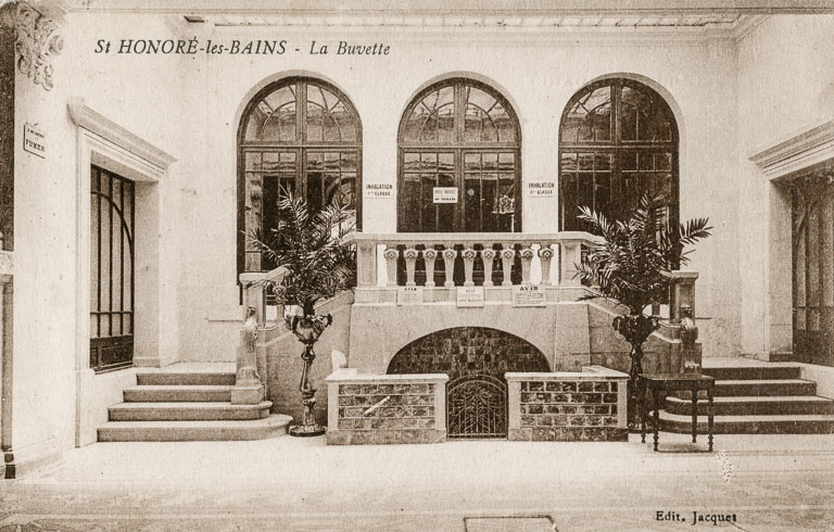 Hall des sources, buvette (état dans les années 1910). © Fabien Dufoulon / Région Bourgogne-Franche-Comté, Inventaire du patrimoine - 2019 Hall des sources, buvette (état dans les années 1910). © Fabien Dufoulon / Région Bourgogne-Franche-Comté, Inventaire du patrimoine - 2019