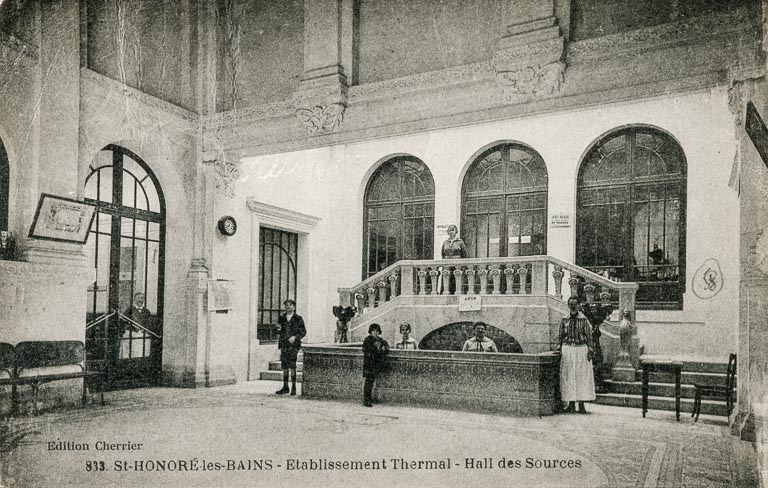 Hall des sources, buvette (état dans les années 1920). © Fabien Dufoulon / Région Bourgogne-Franche-Comté, Inventaire du patrimoine - 2019 Hall des sources, buvette (état dans les années 1920). © Fabien Dufoulon / Région Bourgogne-Franche-Comté, Inventaire du patrimoine - 2019