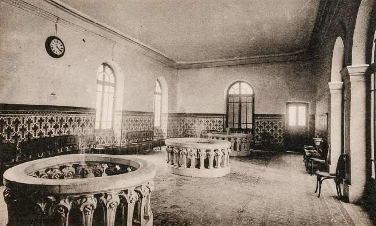 Salle d'inhalation de première classe. © Fabien Dufoulon / Région Bourgogne-Franche-Comté, Inventaire du patrimoine - 2019 Salle d'inhalation de première classe. © Fabien Dufoulon / Région Bourgogne-Franche-Comté, Inventaire du patrimoine - 2019