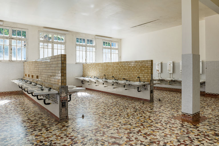 Salle de pulvérisation des enfants (second état connu). © Pierre-Marie Barbe-Richaud / Région Bourgogne-Franche-Comté, Inventaire du patrimoine - 2019 Salle de pulvérisation des enfants (second état connu). © Pierre-Marie Barbe-Richaud / Région Bourgogne-Franche-Comté, Inventaire du patrimoine - 2019