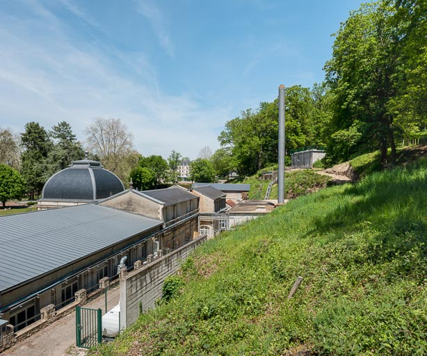 Vue d'ensemble depuis le sud-est. © Pierre-Marie Barbe-Richaud / Région Bourgogne-Franche-Comté, Inventaire du patrimoine - 2019 Vue d'ensemble depuis le sud-est. © Pierre-Marie Barbe-Richaud / Région Bourgogne-Franche-Comté, Inventaire du patrimoine - 2019