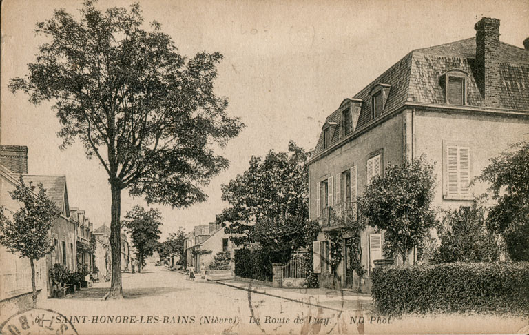 route demeure villa © Marguerite Cinotti / Région Bourgogne-Franche-Comté, Inventaire du patrimoine - 2019  route demeure villa © Marguerite Cinotti / Région Bourgogne-Franche-Comté, Inventaire du patrimoine - 2019